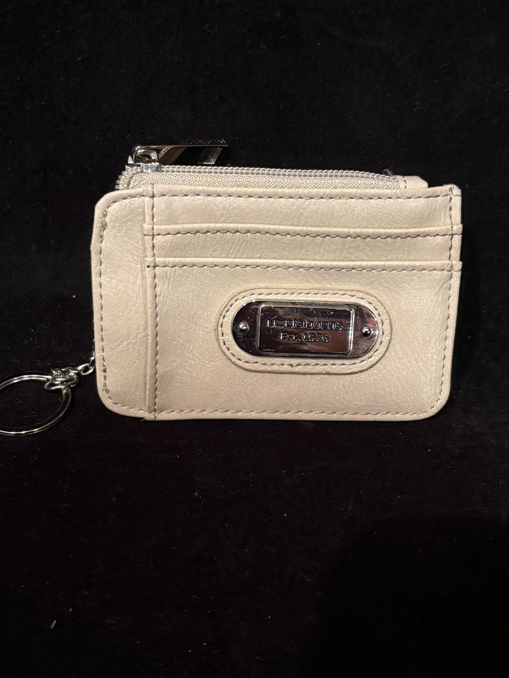 Liz Claiborne Cream Leather Card Holder/Wallet with Keyring